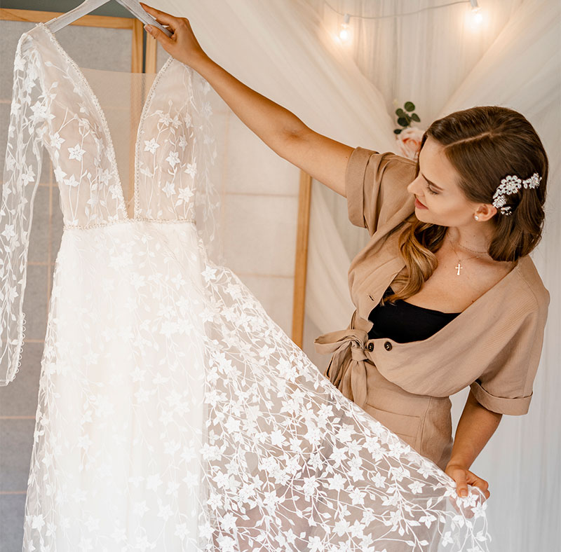 elody svatební šaty